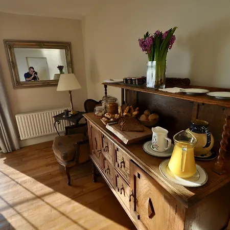 Barrow Bed and Breakfast Τράλι